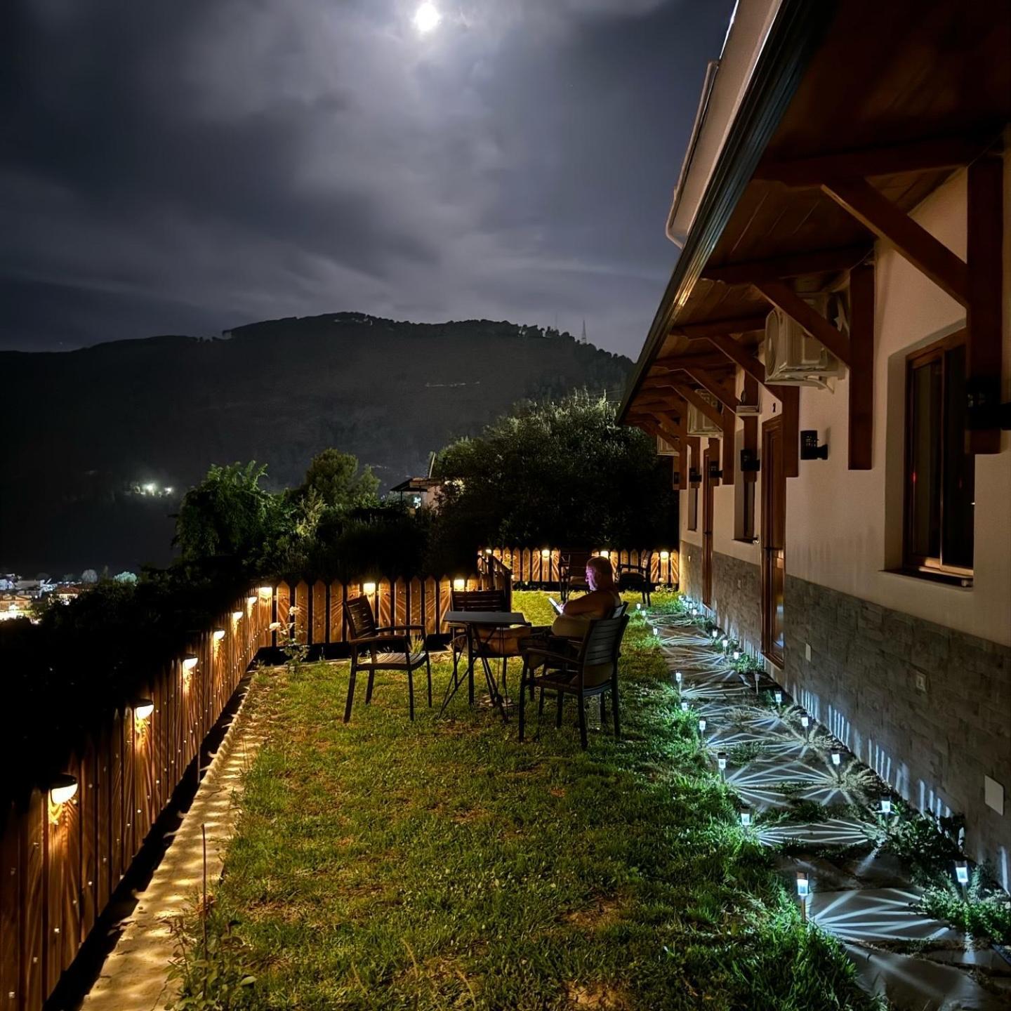 Guest House Mario Berat Exterior foto